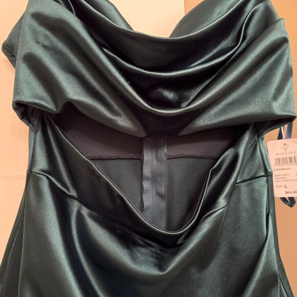 Windsor, Size Large, Hunter Green Mid length dress - Picture 2 of 6